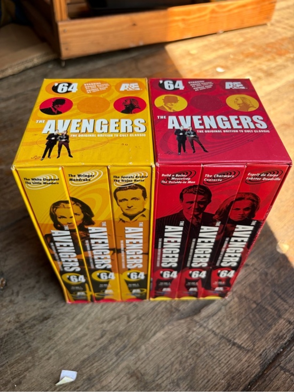 The Avengers Classic TV Series Box Set - Yellow & Red